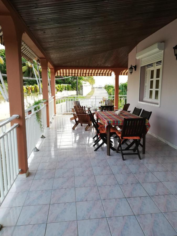 Hebergement Mouchas F4 - Dans Villa Les Polycias Sainte-Luce Dış mekan fotoğraf