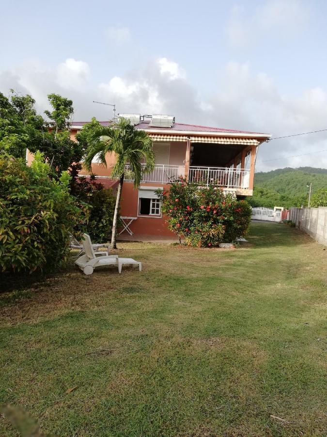 Hebergement Mouchas F4 - Dans Villa Les Polycias Sainte-Luce Dış mekan fotoğraf