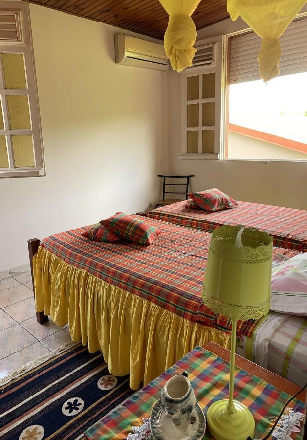Hebergement Mouchas F4 - Dans Villa Les Polycias Sainte-Luce Dış mekan fotoğraf