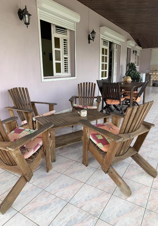 Hebergement Mouchas F4 - Dans Villa Les Polycias Sainte-Luce Dış mekan fotoğraf